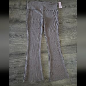 Wild Fable women's ribbed flare leggings size L NWT